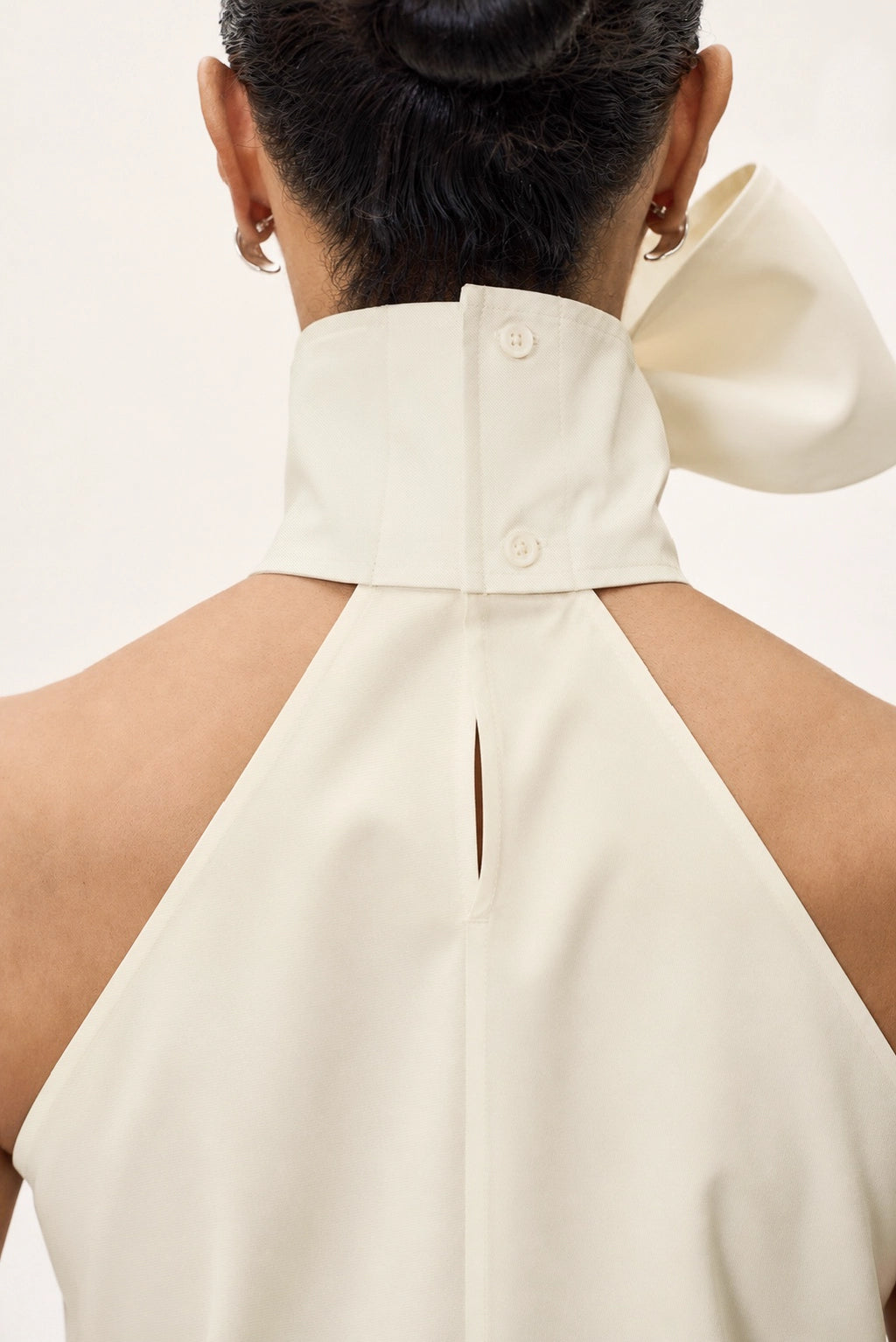 MAXI BOW TOP IN BUTTER CREAM