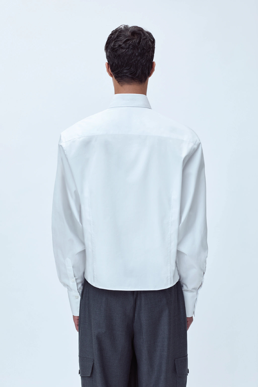 CROPPED TAILORED SHIRT IN COTTON TWILL