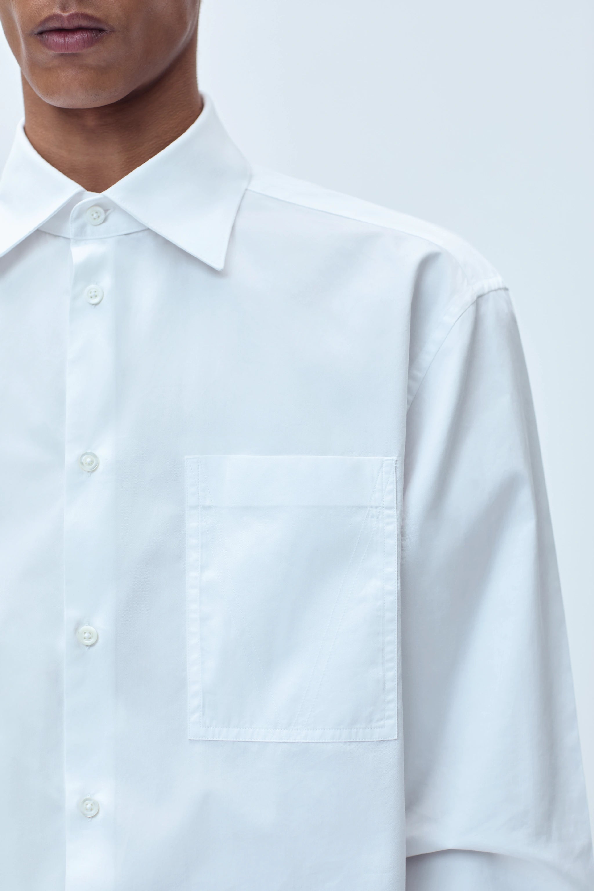 CROPPED TAILORED SHIRT IN COTTON TWILL