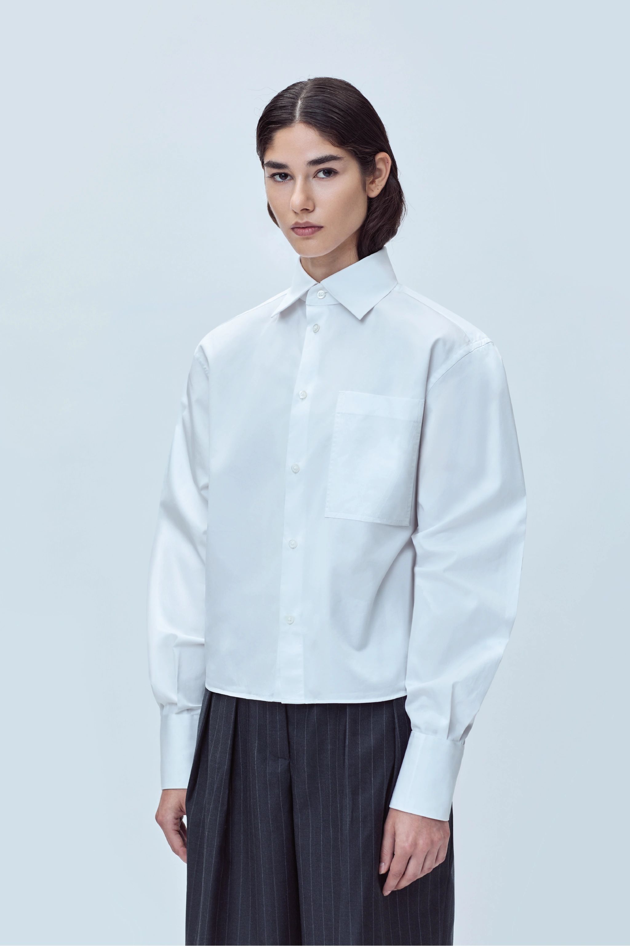 CROPPED TAILORED SHIRT IN COTTON TWILL