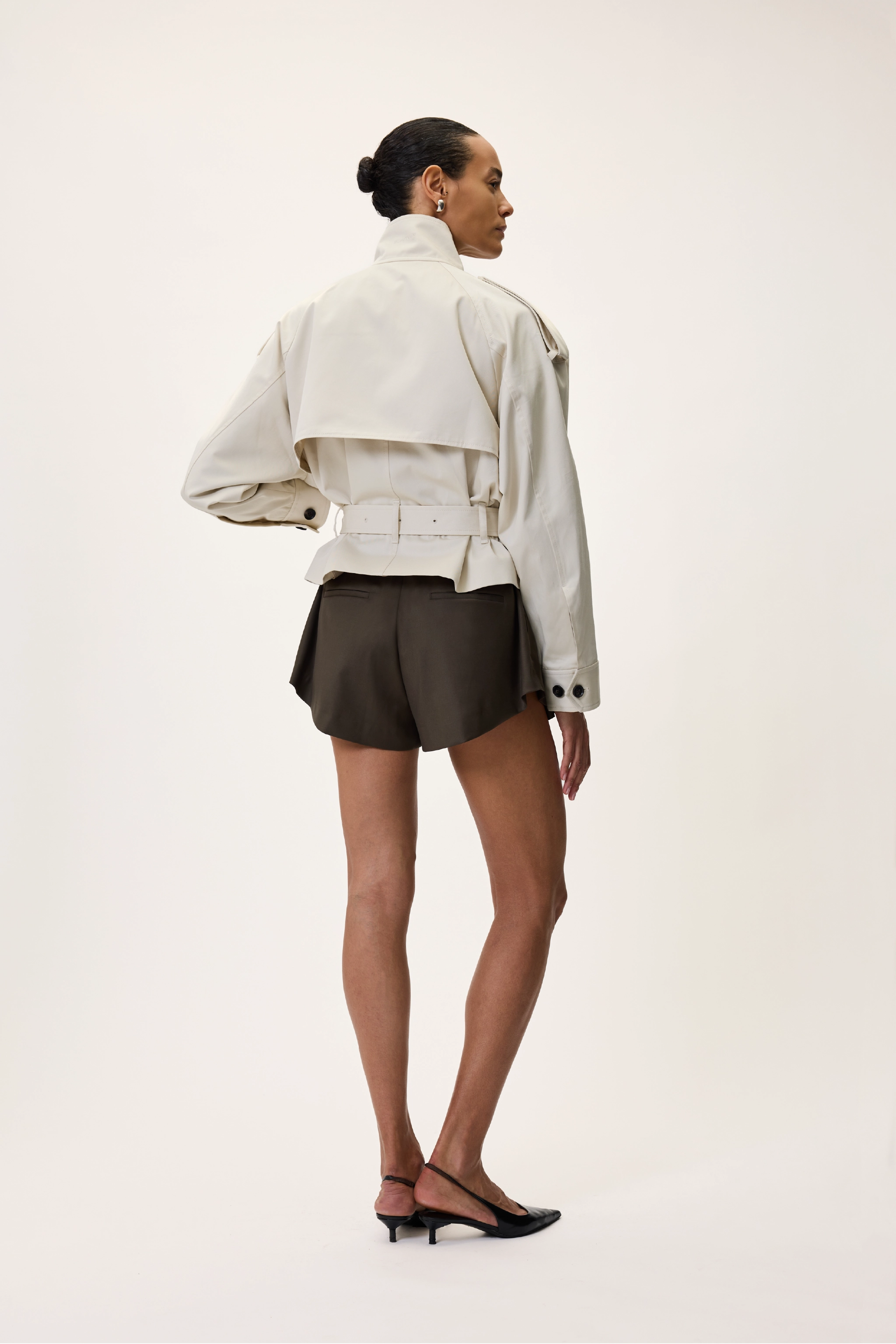 CROPPED TRENCH COAT IN IVORY