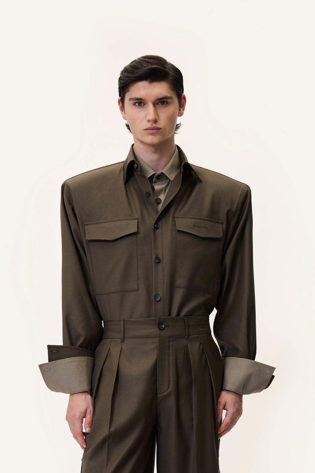 PADDED SHOULDER OVERSHIRT IN KHAKI