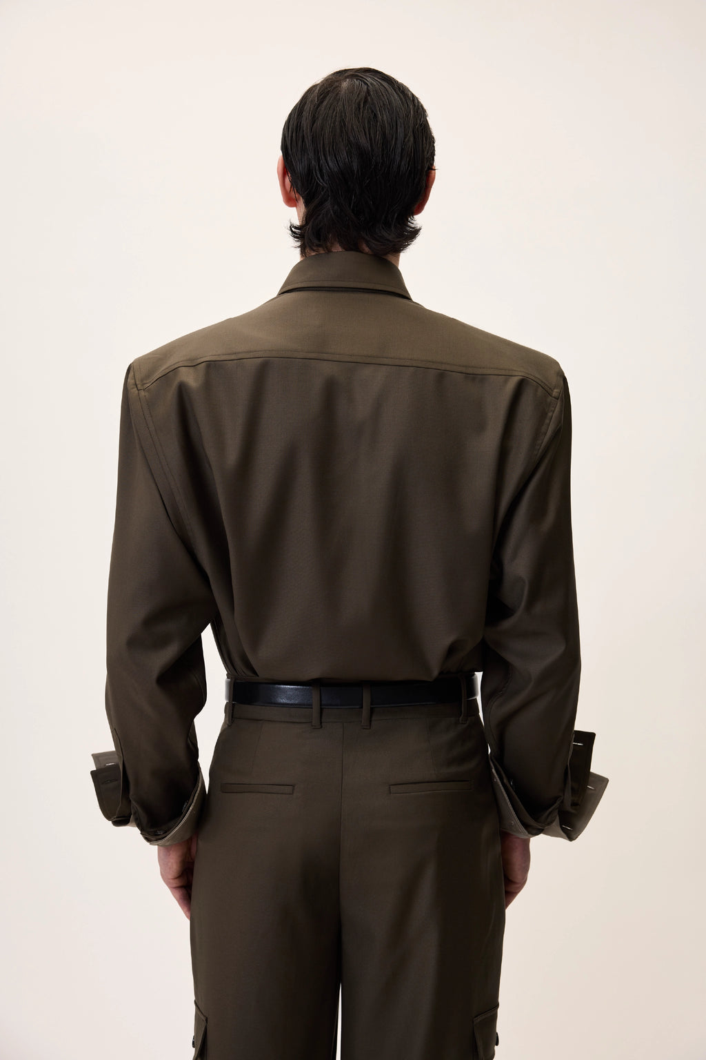 PADDED SHOULDER OVERSHIRT IN KHAKI
