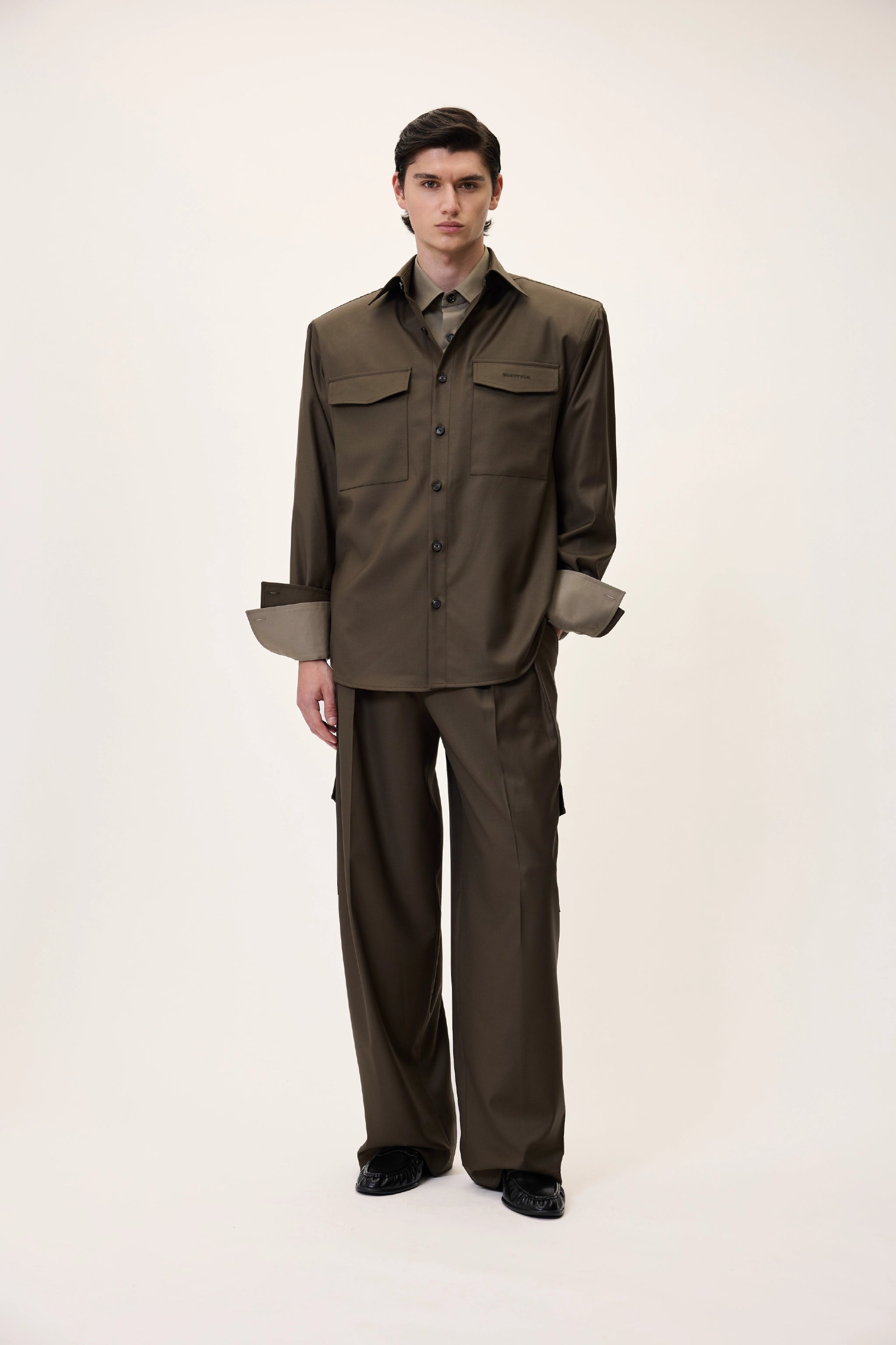 PADDED SHOULDER OVERSHIRT IN KHAKI