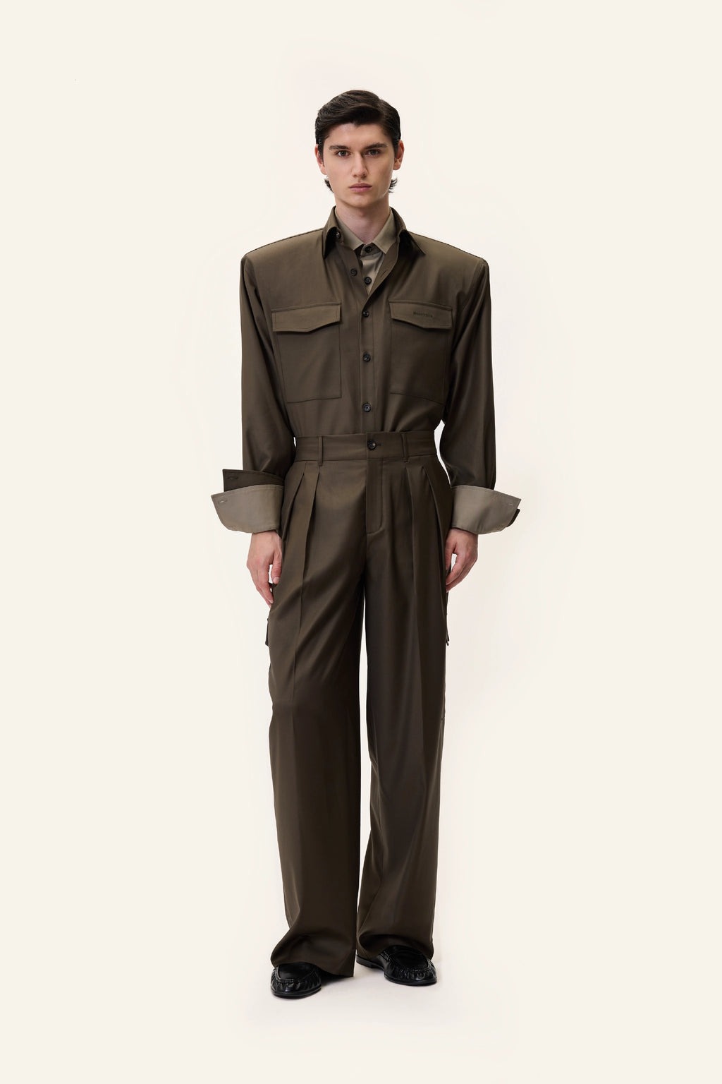 PADDED SHOULDER OVERSHIRT IN KHAKI