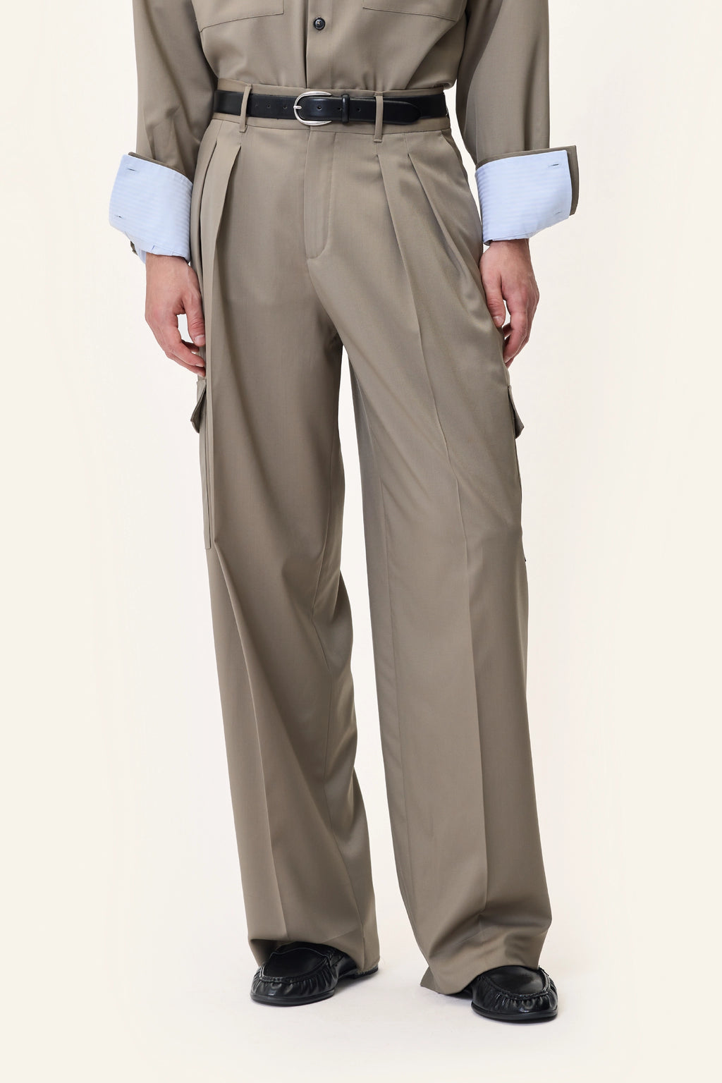 TAILORED PANTS IN TAUPE