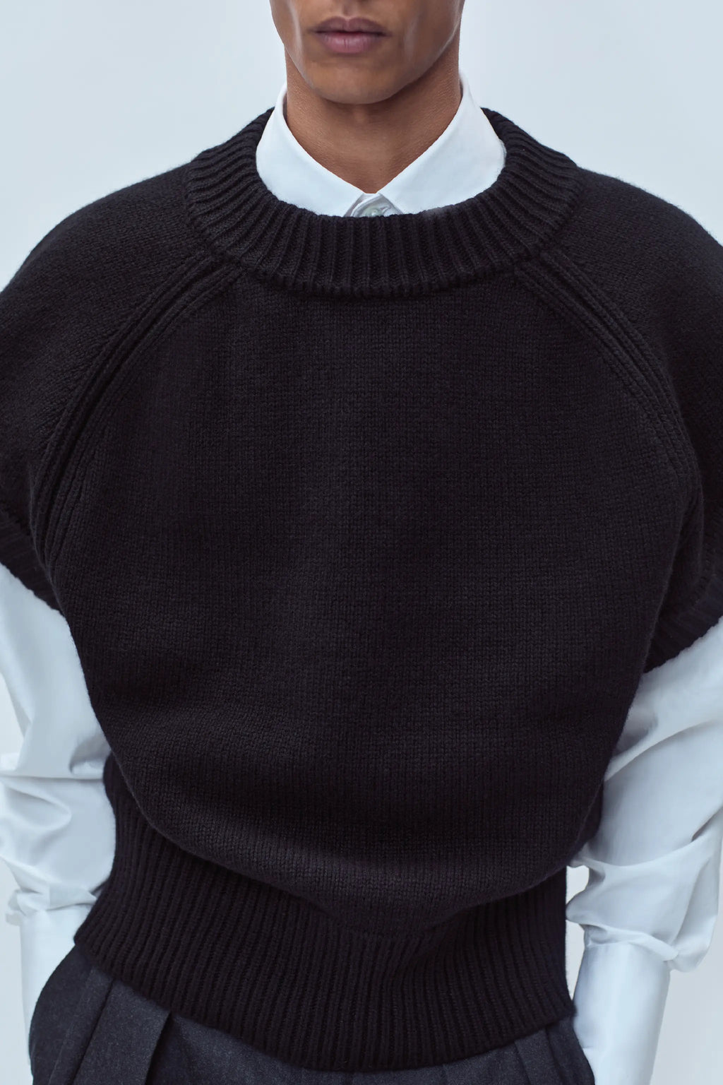 SLEEVELESS KNIT JERSEY IN CASHMERE WOOL